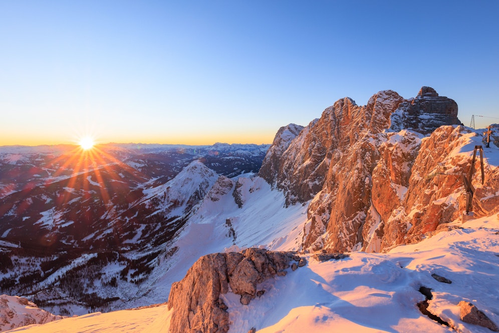 Sonnenuntergang am winterlichen Dachstein. (Symbolbild)