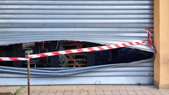 Bei einem Einbruch in ein Kitzbüheler Hotel wurde eine 150 cm große "Dudelsackspieler- Holzfigur" geklaut. (Symbolfoto)