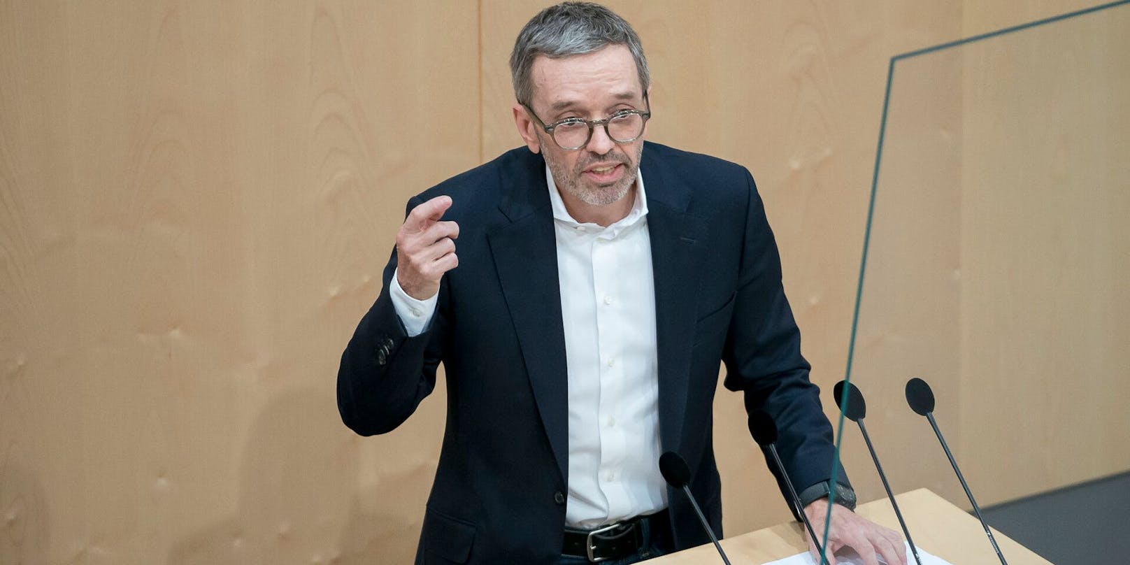 FPÖ-Chef Kickl befürchtet Druck auf die Mandatare bei der Abstimmung zur Impfpflicht.