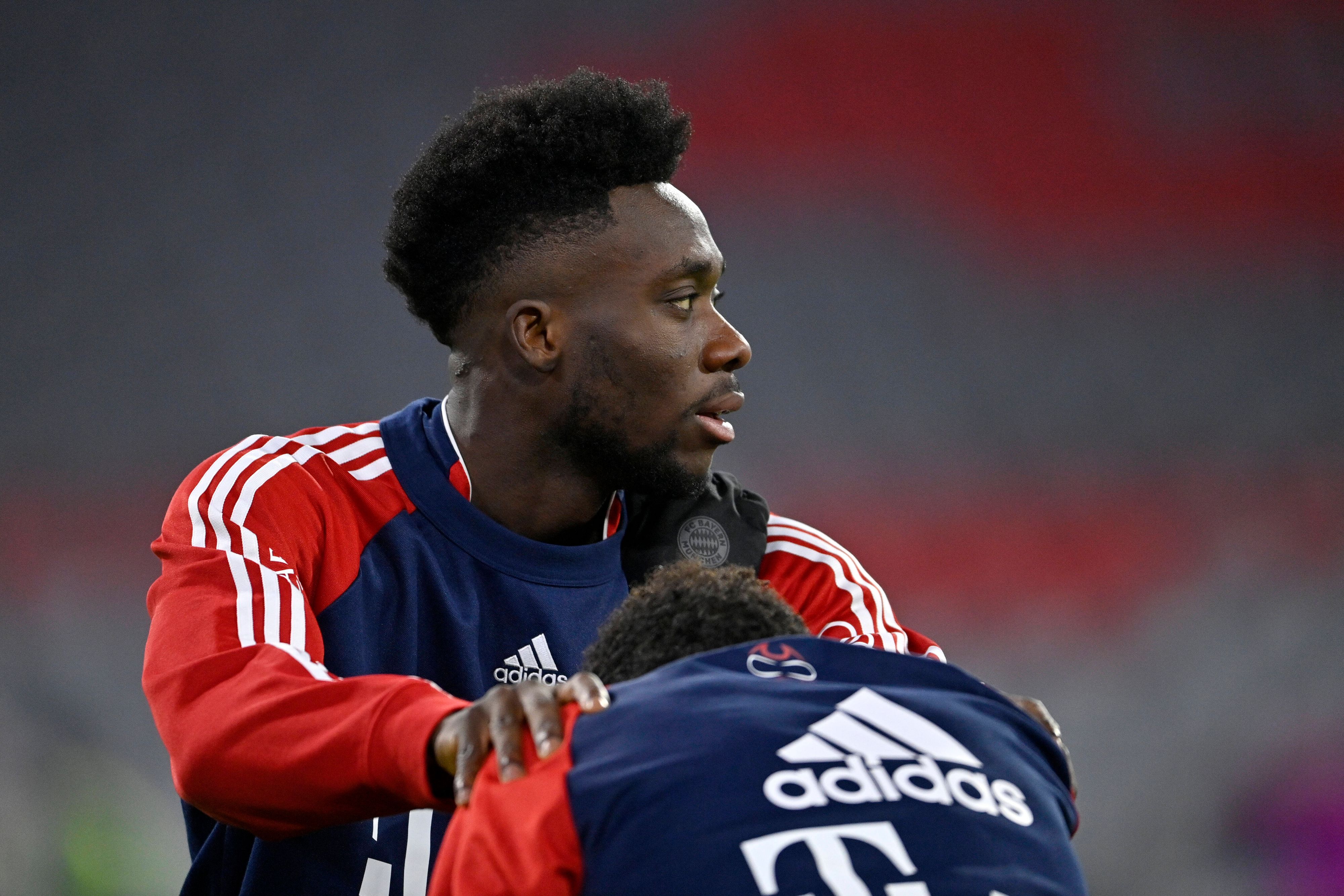 Alphonso Davies hat mit einer Herzmuskelentzündung zu kämpfen. 