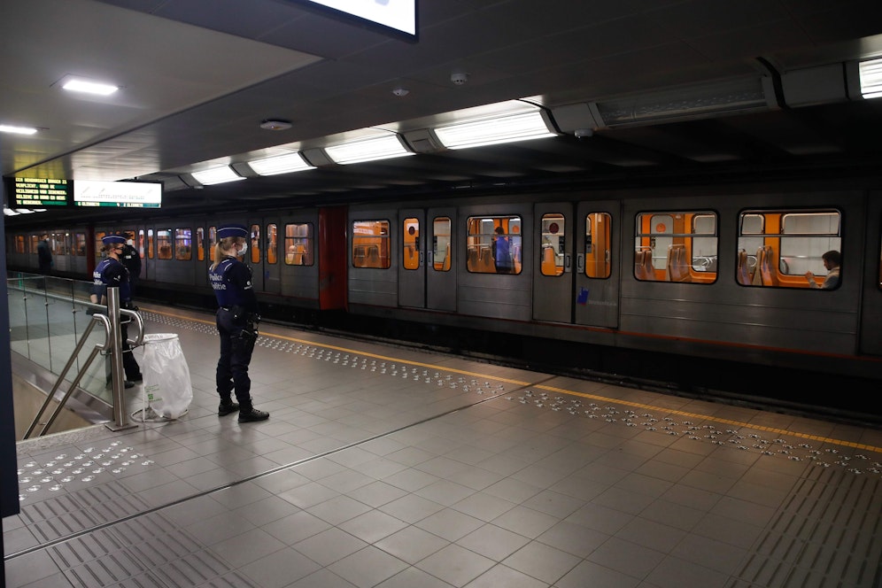 Weil der U-Bahn-Fahrer die Notbremsung eingeleitet hat, wurde die Frau nicht überfahren. (Archivbild)