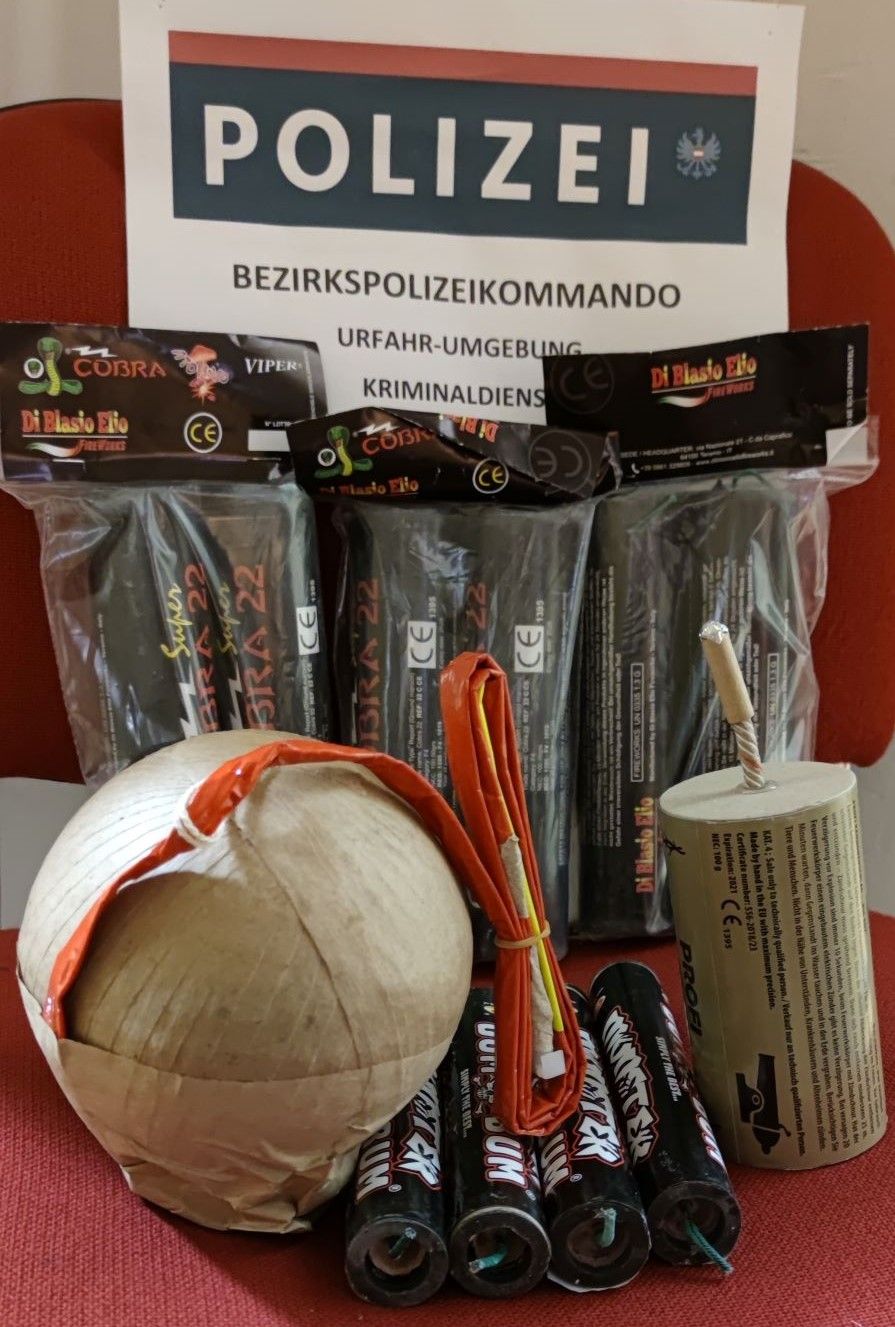 Kugelbomben sind brandgefährlich. (Symbolbild)