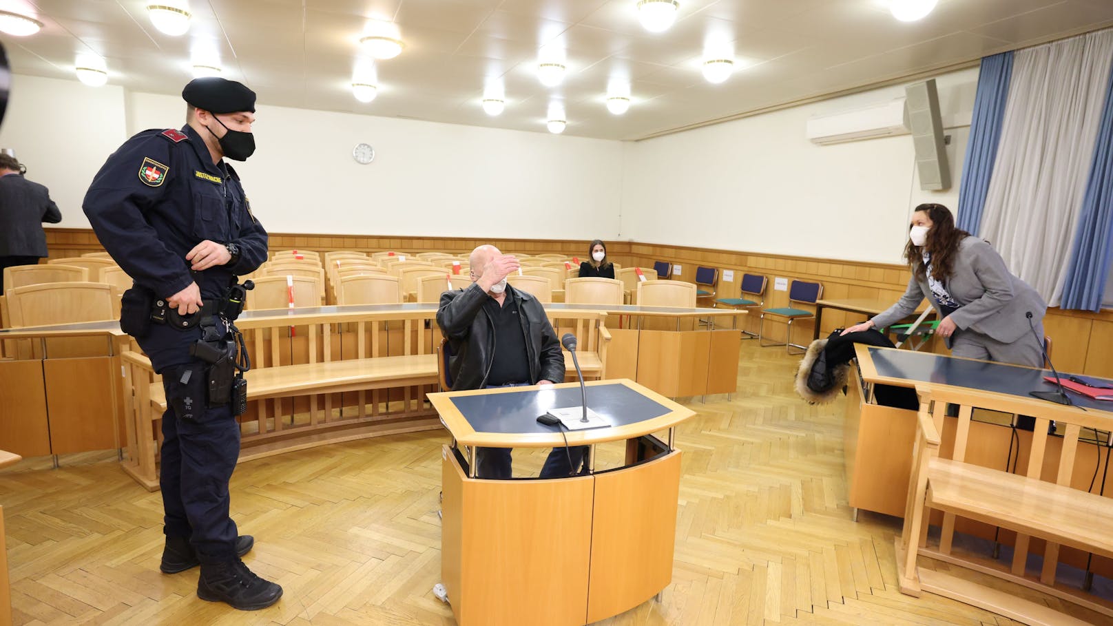 Der 70-jährige Angeklagte vor Gericht in Wien