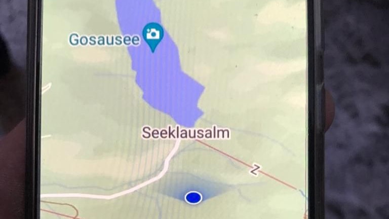 Dieses Handyfoto rettete 14-Jähriger das Leben: Es zeigt nämlich genau, wo das Mädchen am Berg war.