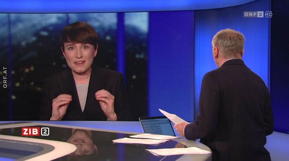 Grünen-Klubchefin Sigi Mauerer zu Gast in der ZIB2 mit Armin Wolf am 17. Jänner 2022 zum Impfpflicht-Beschluss.