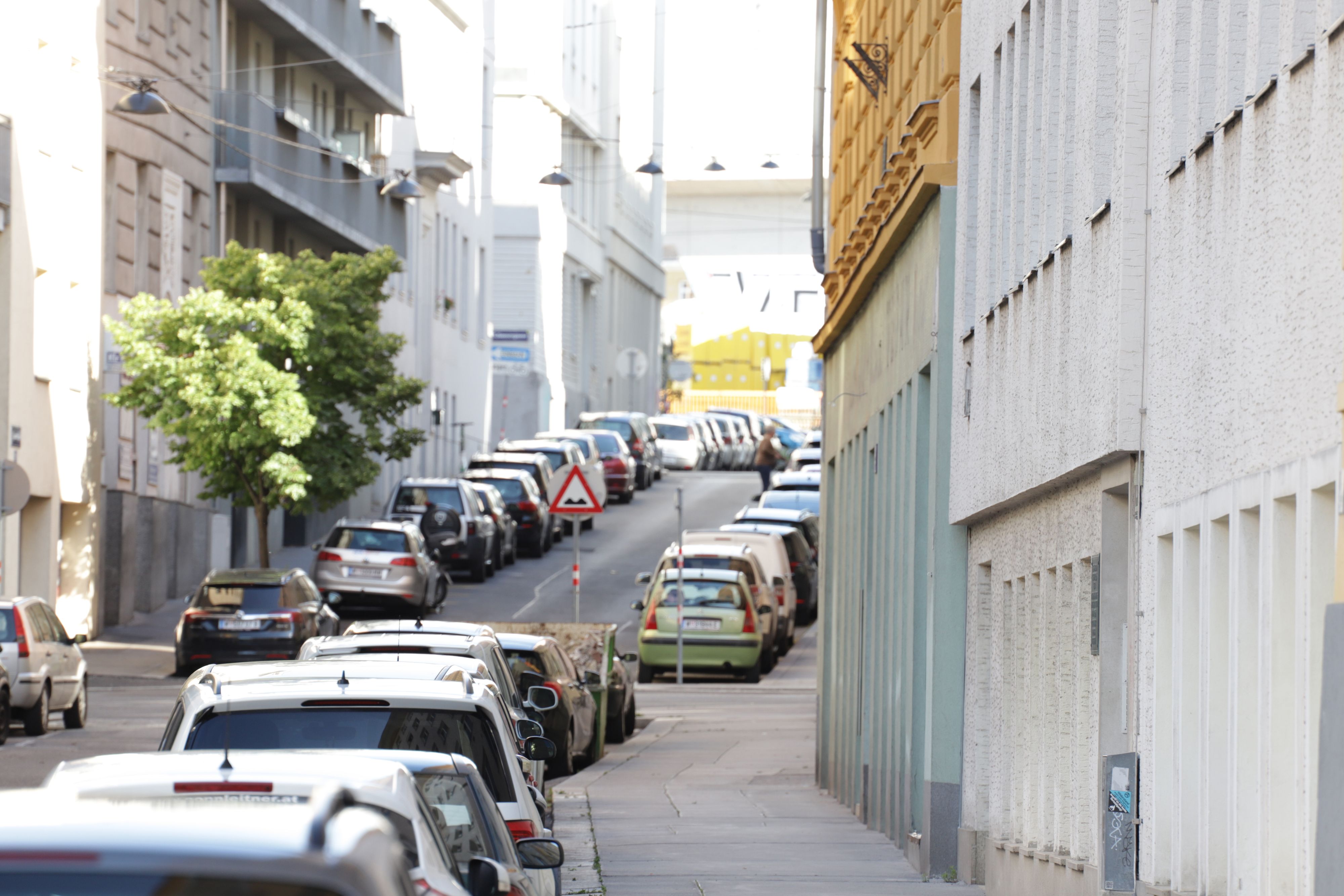 Wegen der hohen Spritpreise verzichtet fast jeder zweite Österreicher auf das Auto.&nbsp;