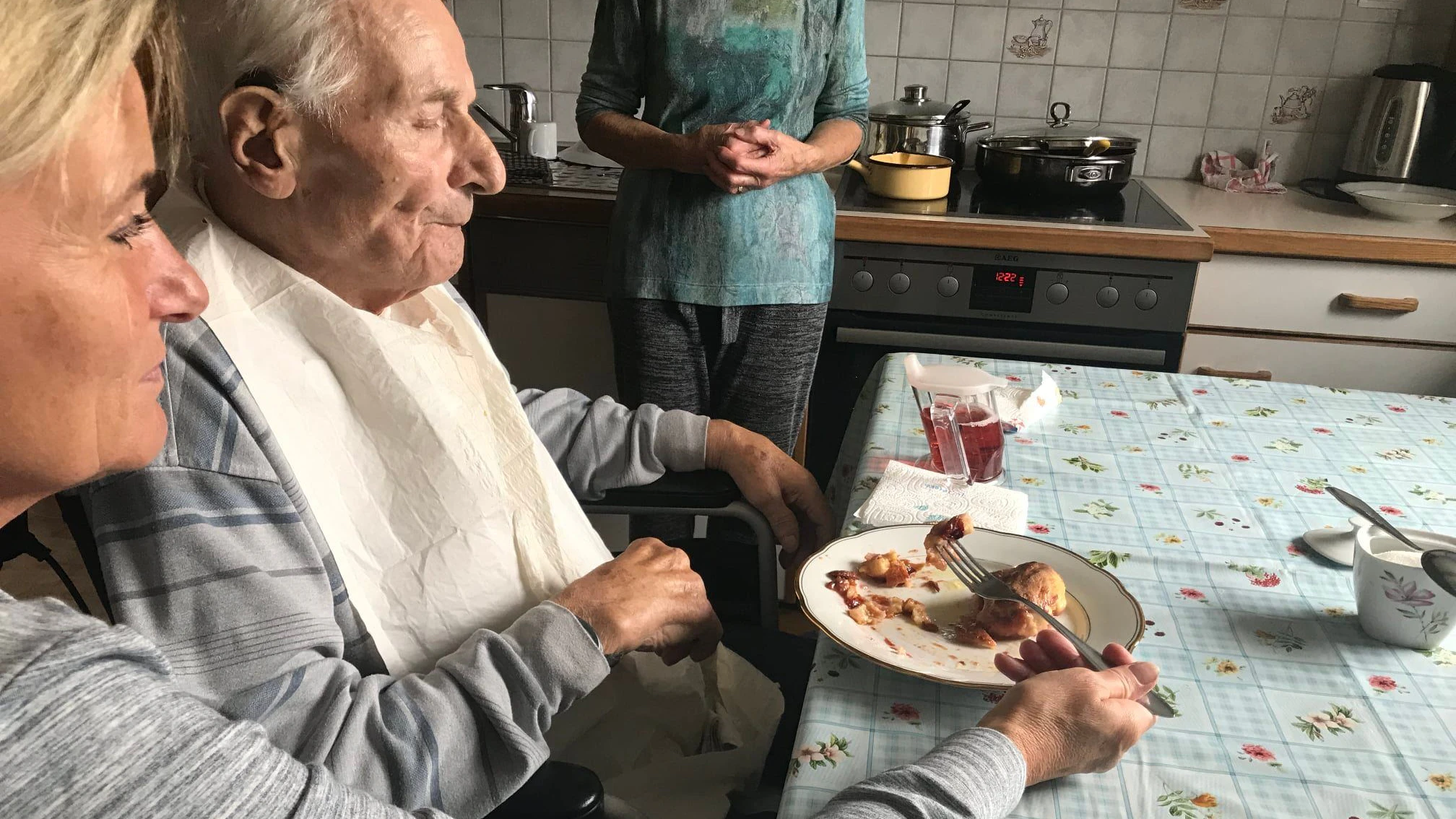 Zwetschgenknödel, von seiner Frau selbst gemacht, das wünschte sich der 62-Jährige, der an einer degenerativen Erkrankung des Nervensystems leidet.
