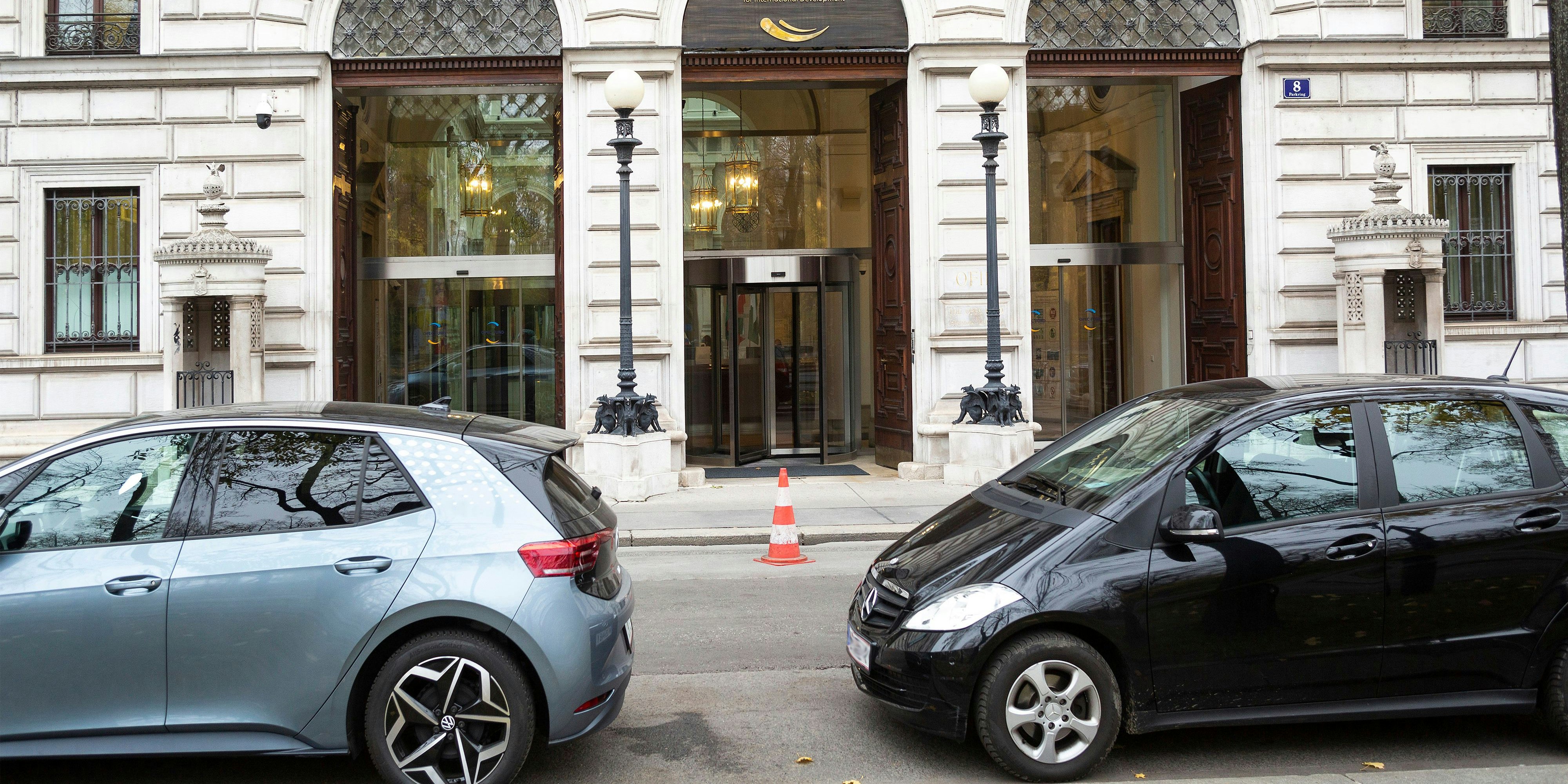 Autofahrer brauchen jetzt starke nerven – und ein volles Geldbörserl.