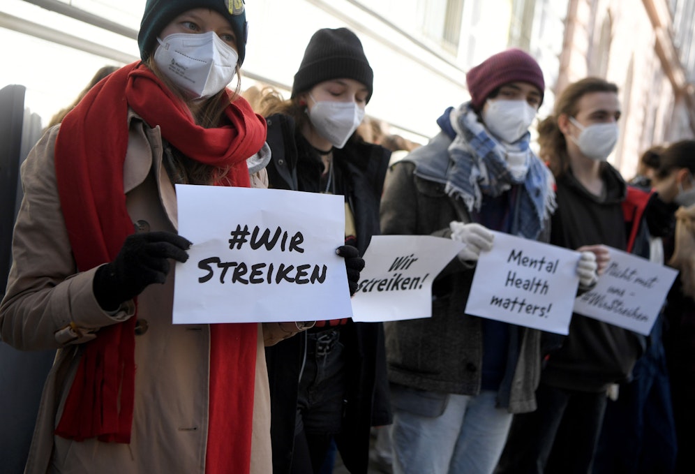 Für eine faire Matura gehen die Schülerinnen und Schüler heute auf die Straße.