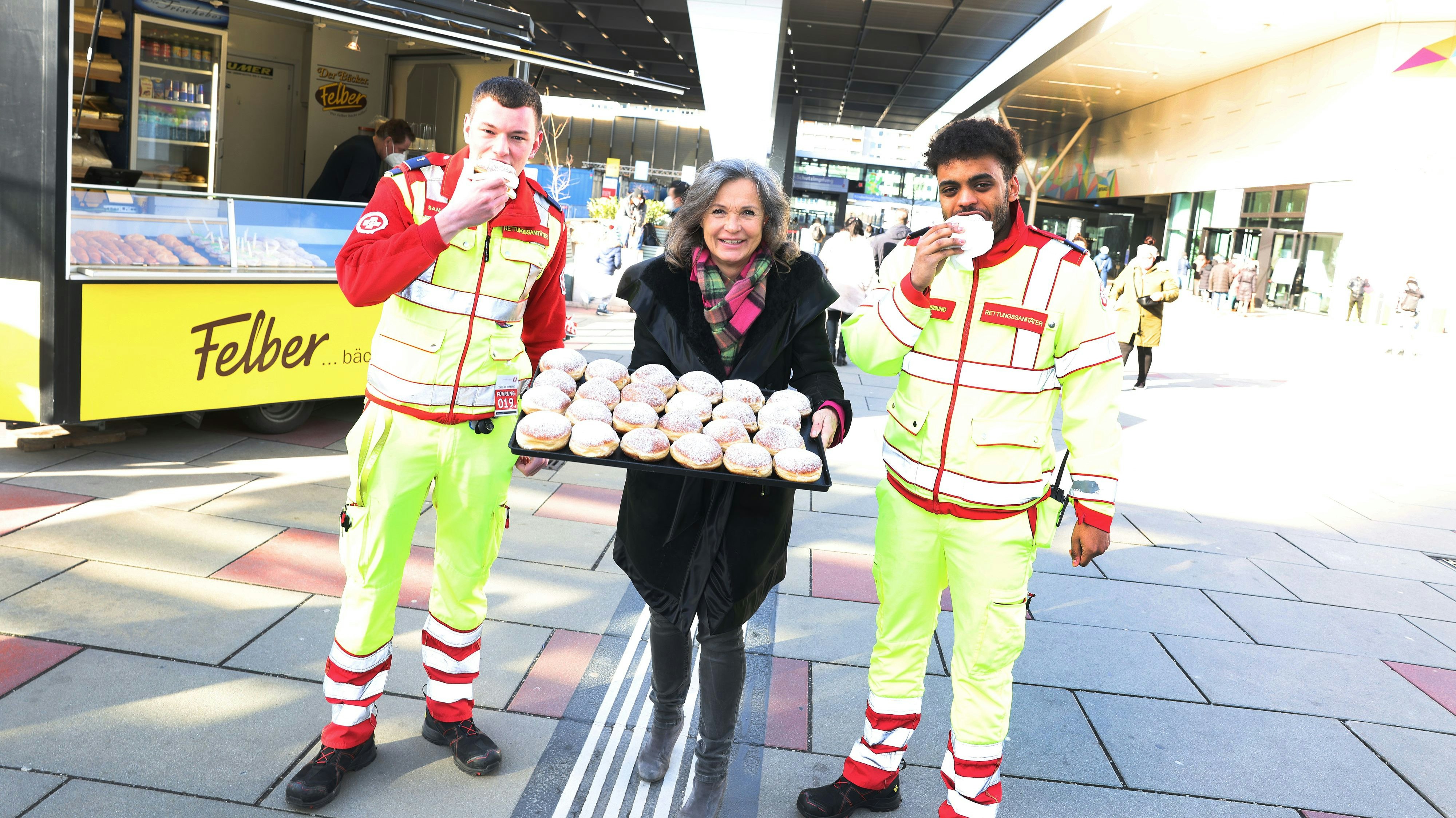 Bis 12. Februar bekommen alle Frischgeimpften im Austria Center Vienna einen Gratis-Krapfen von der Bäckerei Felber.