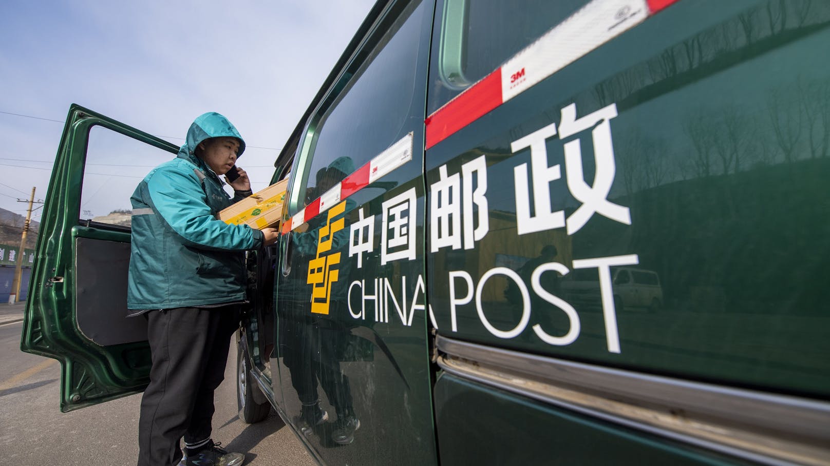 Chinesische Postler stehe derzeit besonders im Fokus.&nbsp;Postbeamte, die mit Auslandssendungen in Berührung kommen, müssen vollständig geimpft sein.