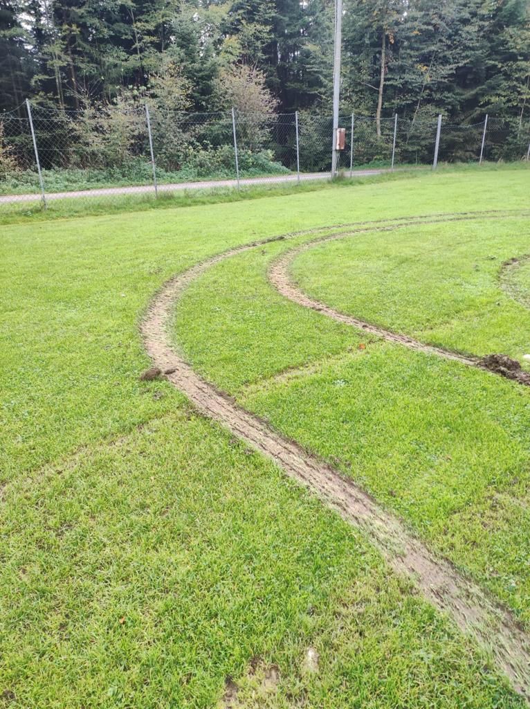 Am Faustballplatz in St. Johann am Walde wurden große Schäden angerichtet.