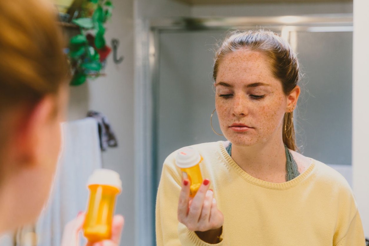 Fragen, fragen, und nochmals fragen! Am besten gehst du den Inhalten deines Produkts selber nach und recherchierst, ob die "Bauch-weg-Pillen" tatsächlich am Markt zugelassen sind und keine lebensbedrohlichen Nebenwirkungen verursachen.