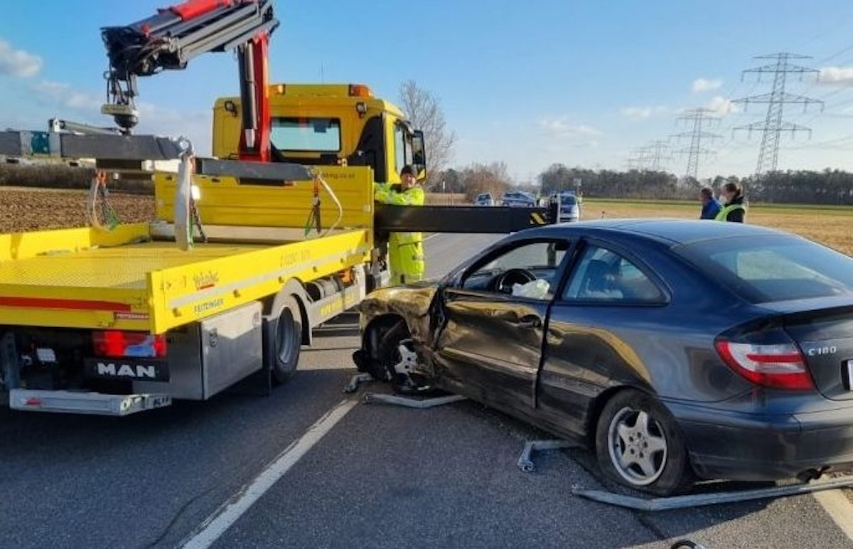 Verkehrsunfall in Deutsch-Wagram