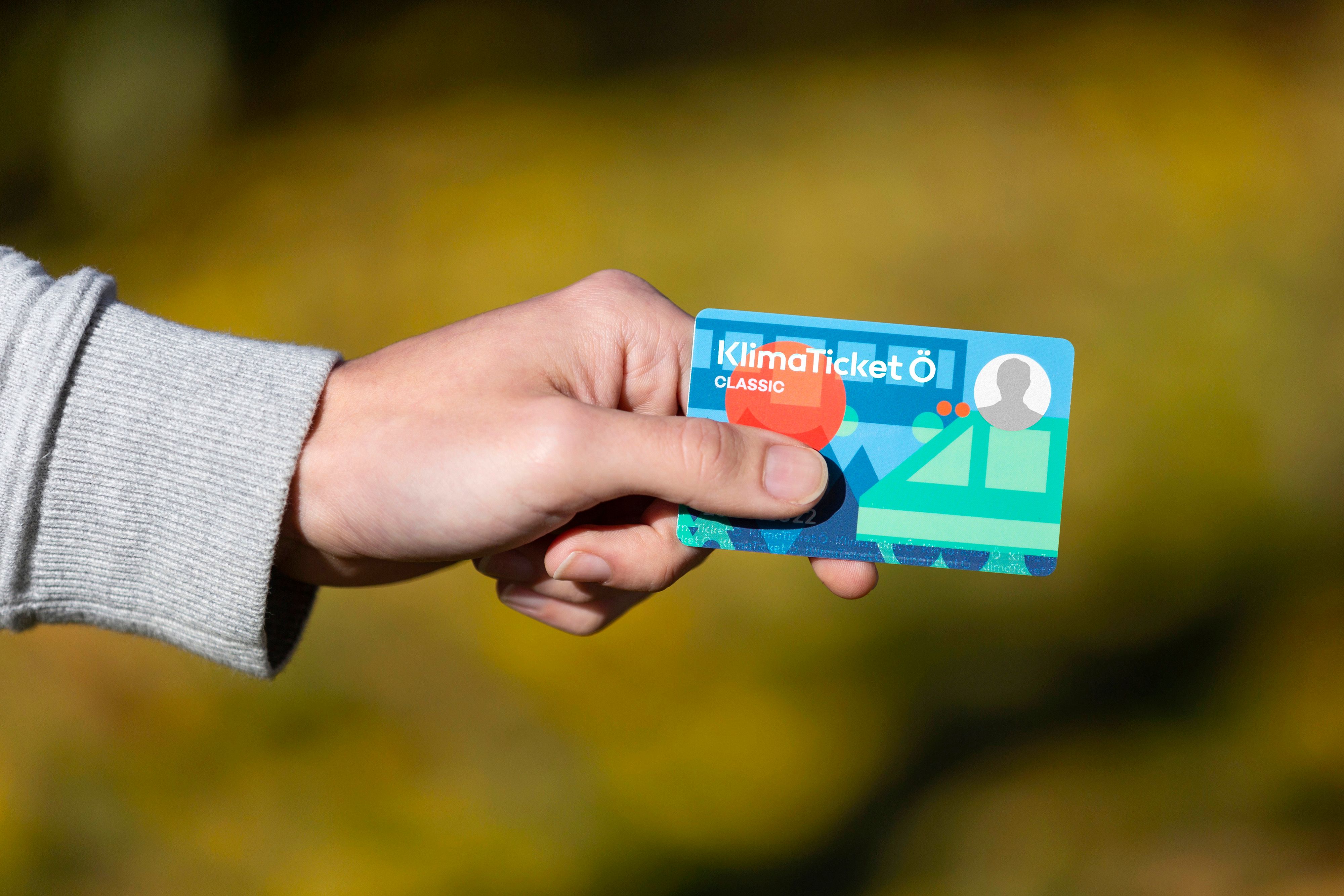 Das Klimaticket wird seit Ende Oktober 2021 verkauft – angekommen ist es aber noch immer nicht bei jedem.