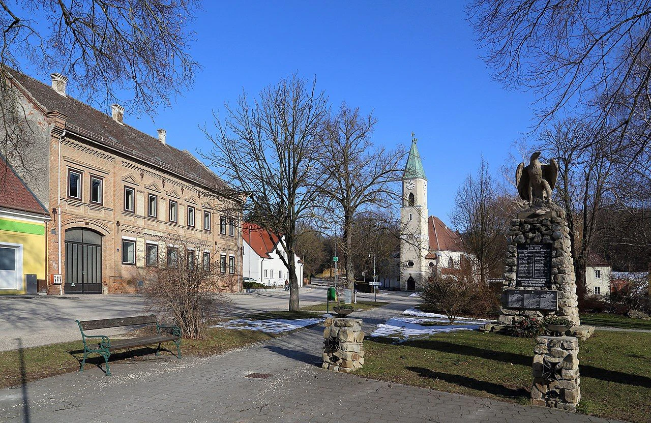 Das Ortszentrum von Niederkreuzstetten.