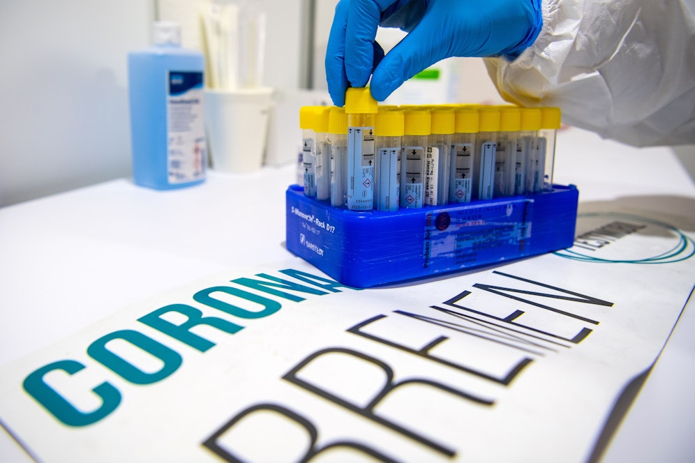 Das ganze Land ist wieder rot eingefärbt. 