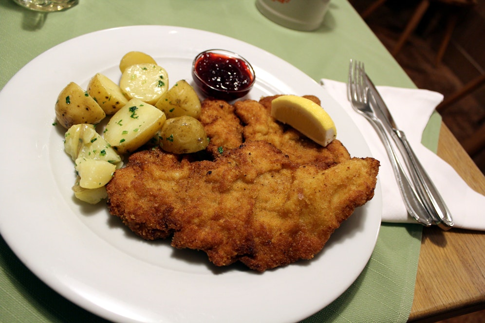 Das Schnitzel im Gasthaus könnte um bis zu einen Euro teurer werden.