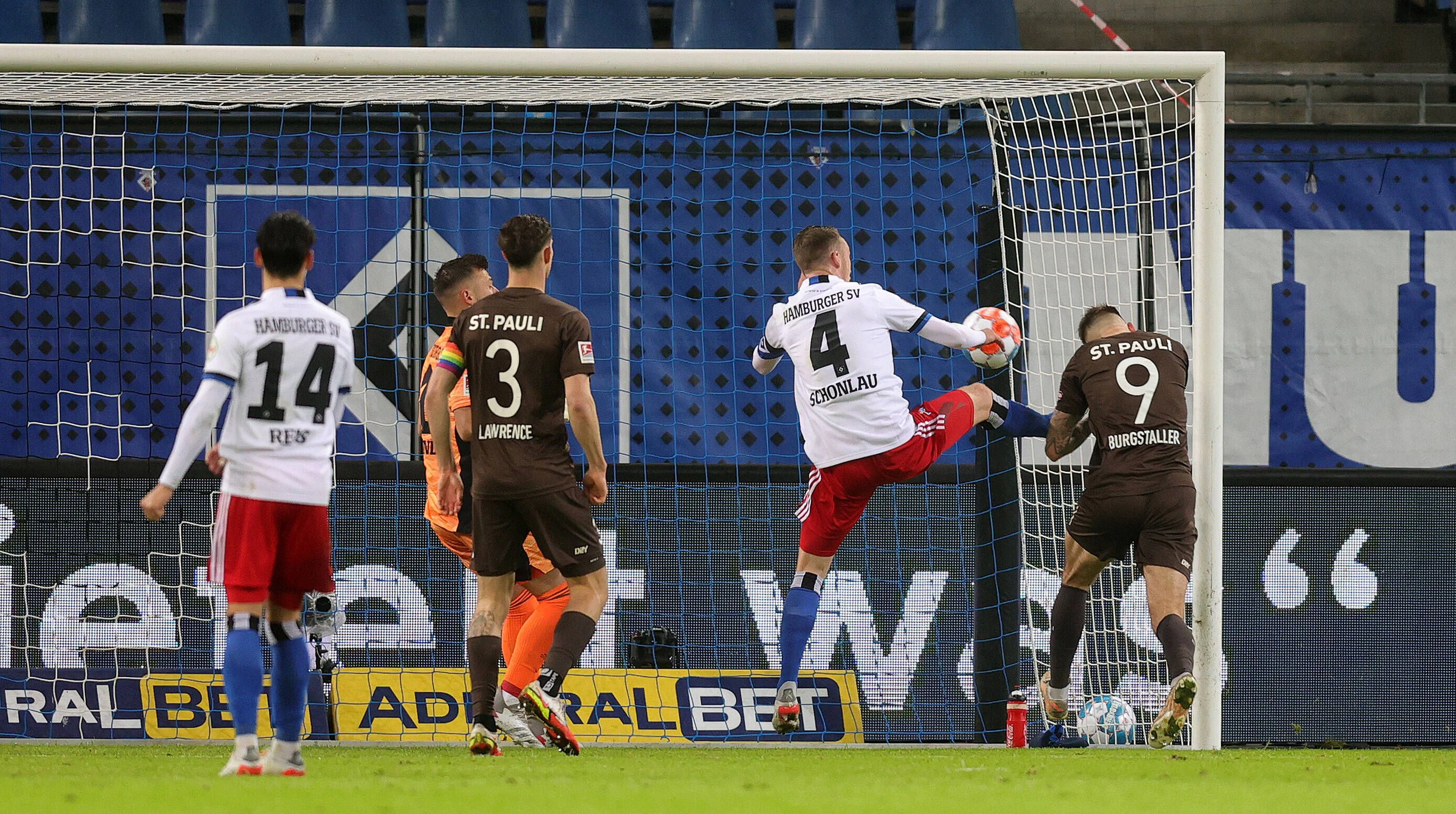 "Burgi" nickt zum 1:0 ein, am Ende wurde es ein 1:2