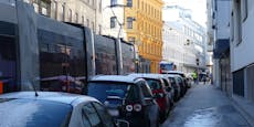 Geparkte Fahrzeuge in Währing legten Straßenbahn lahm