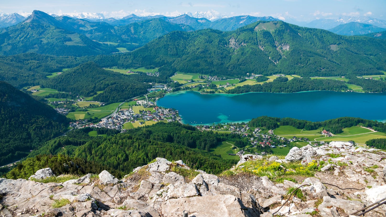 Der Bezirk Salzburg-Umgebung (im Bild: Fuschl am See) wird in diesem Jahr als "glücklichster Bezirk" ausgewiesen.
