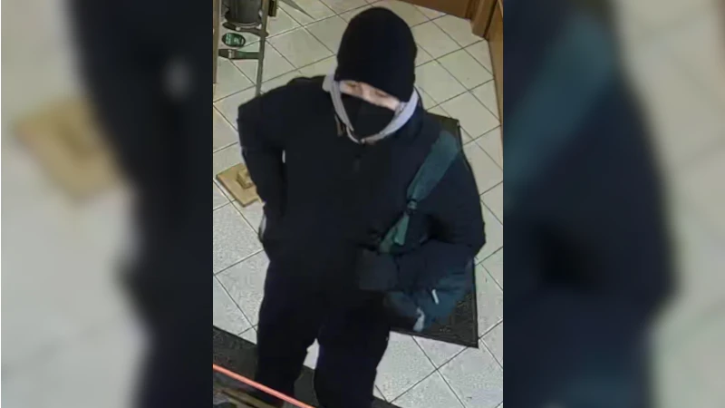 Der Gesuchte soll auch für einen Überfall auf eine Trafik am 5. Jänner verantwortlich sein.