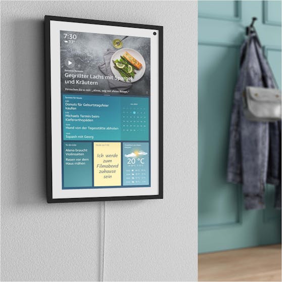 Das jüngste Mitglied der Echo Show-Familie besitzt ein 15,6-Zoll-Full-HD-Display und kann an der Wand befestigt werden.