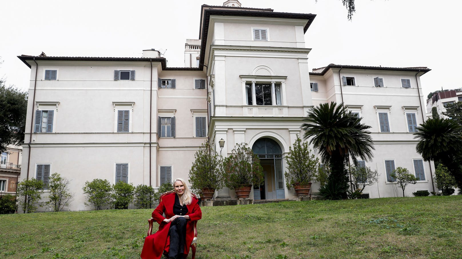 Prinzessin Rita Carpenter Boncompagni Ludovisi wohnte zuletzt mit ihrem Mann Fürst Nicolò Boncompagni Ludovisi, Prinz von Piombino, in der einzigartigen Villa in Rom.
