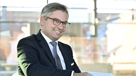 Finanzminister Magnus Brunner und Wifo-Chef Gabriel Felbermayr präsentierten Montag: Österreich bildet EU-Schlusslicht im Wirtschaftswachstum.
