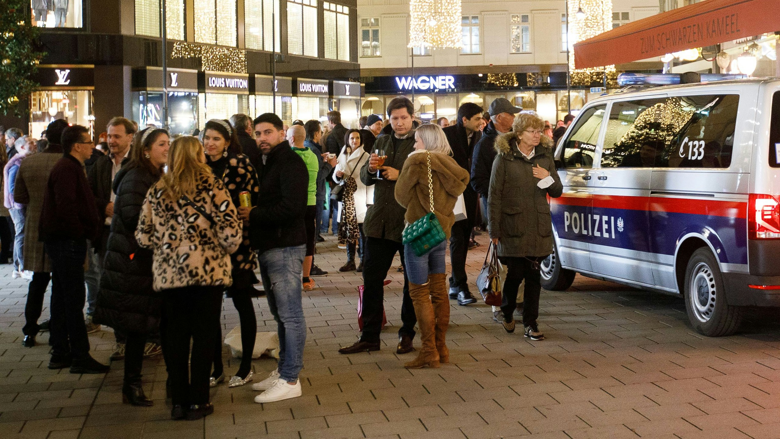 Die Gastro-Sperrstunde vermiest aktuell vielen Österreichern das Wochenende – und Gastronomen die Wintersaison.