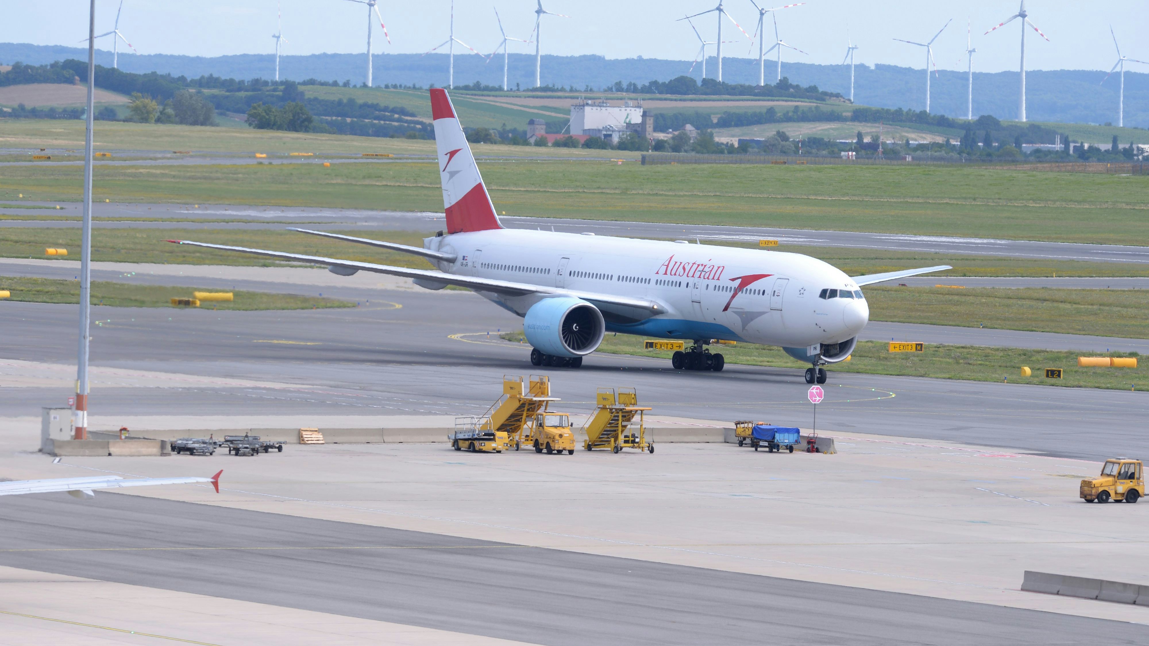 Ein Flugzeug der AUA wurde von einem Blitz getroffen.