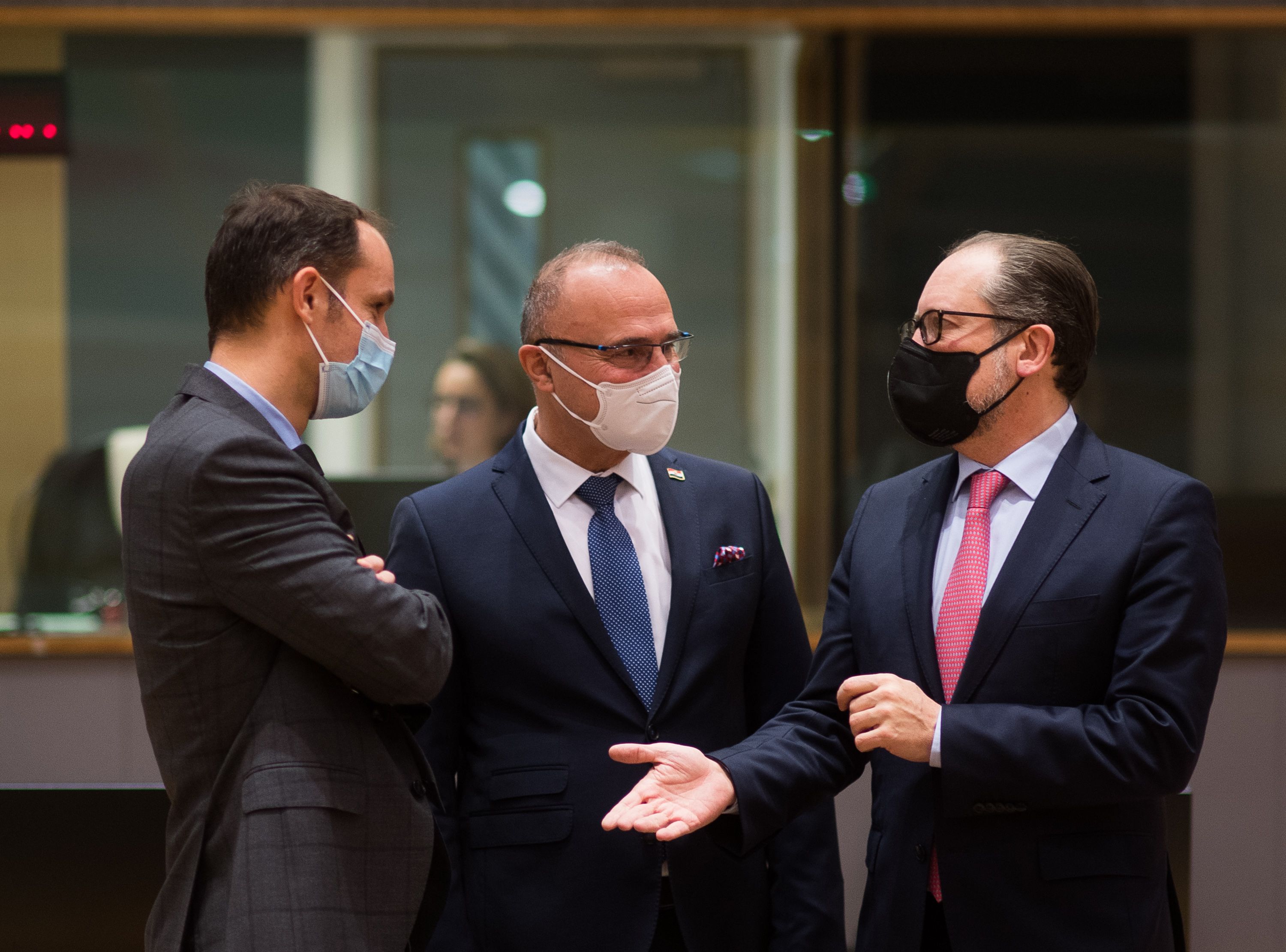 Außenminister Alexander Schallenberg (ÖVP) im diplomatischen Austausch mit Amtskollegen in Brüssel. 