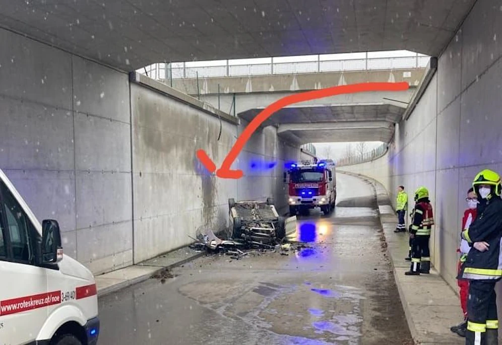 Lenker stürzte mit Pkw sechs Meter ab