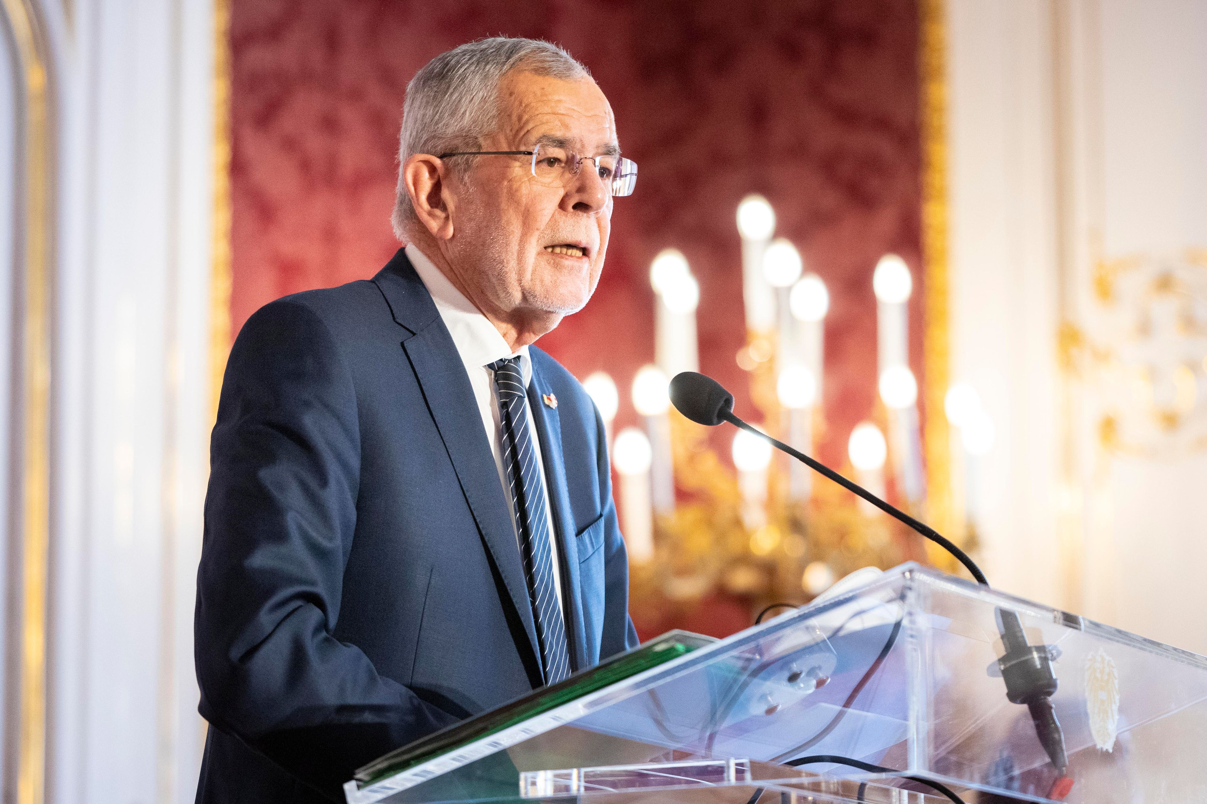Tritt er nochmal an oder nicht? Nach Ostern dürfte Van der Bellen seine Entscheidung bekanntgeben, 