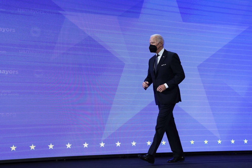 Die USA zieht Botschafter ab und will Soldaten in Stellung bringen. 