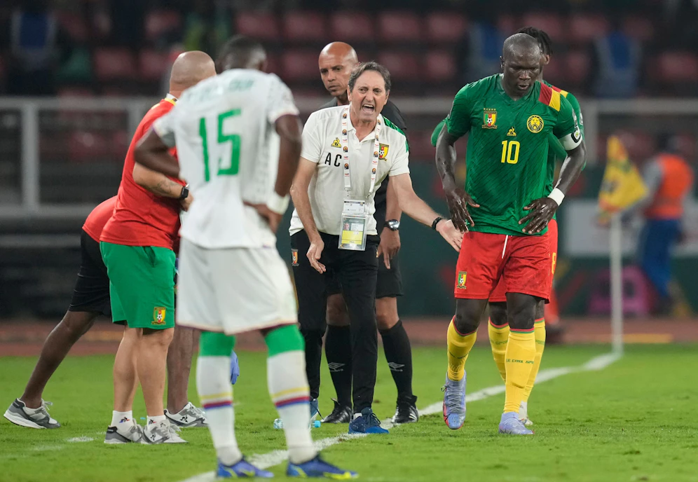Massenpanik vor dem Kamerun-Spiel