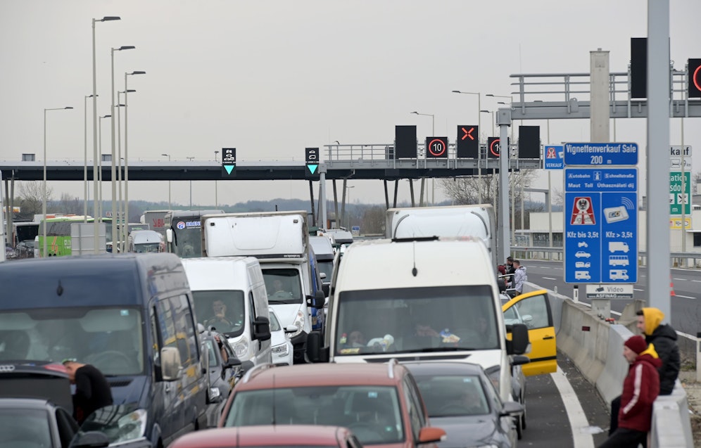 Generell nimmt die Zahl der Corona-Fälle bei Reise-Rückkehrern ab. Bosnien führt die Liste jedoch weiter haushoch an.