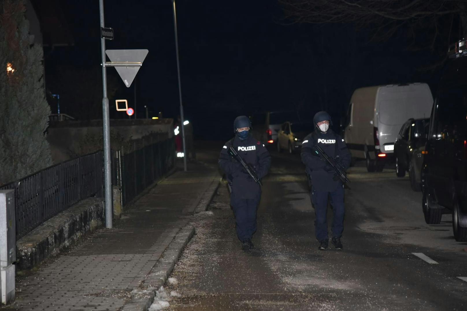 In Grünburg wurde ein Mann erschossen. Die Polizei spricht von einem Tötungsdelikt. Die Cobra verhaftete einen Verdächtigen (Symbolfoto)
