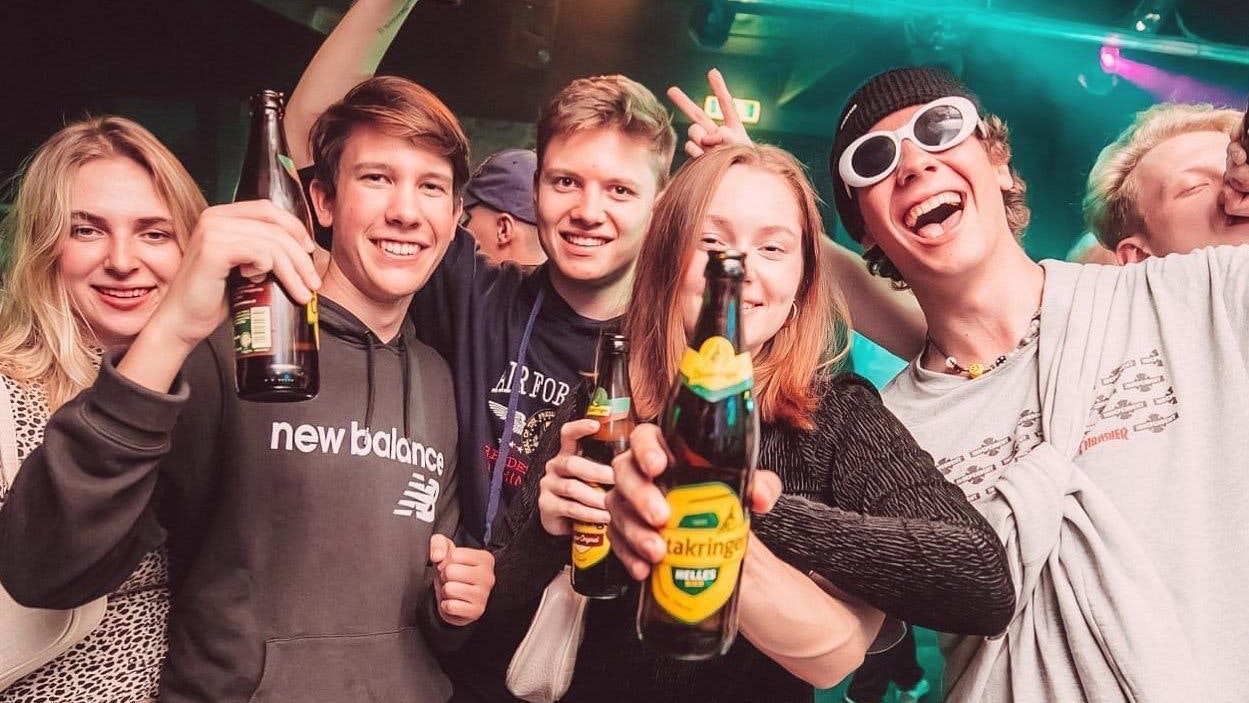 Am Samstag verschenkt das U4 gegen eine freie Spende über 60 Kisten Bier.