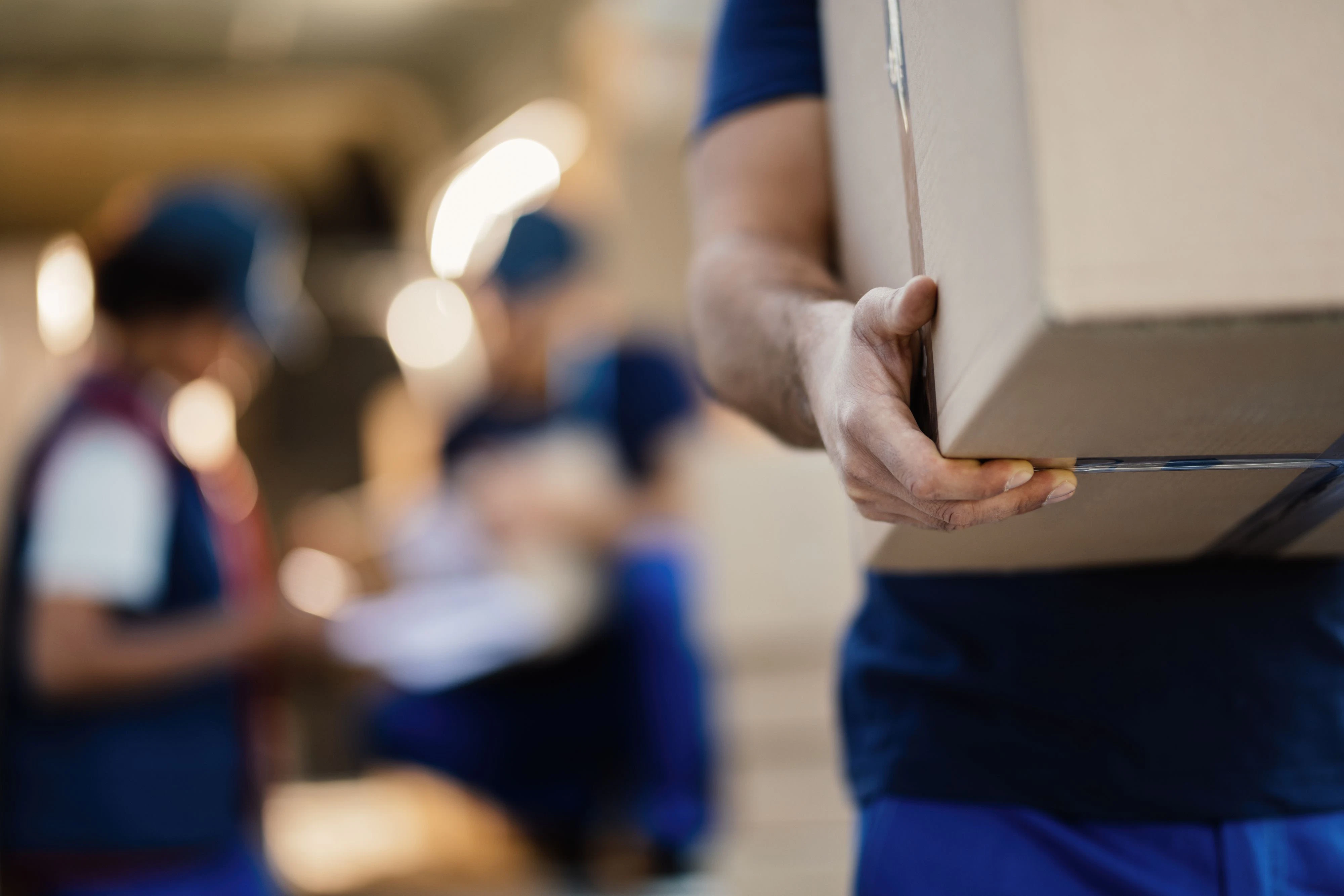 Der Paket-Zusteller hatte nicht die Auslieferung der Ware im Sinn. Symbolfoto. 