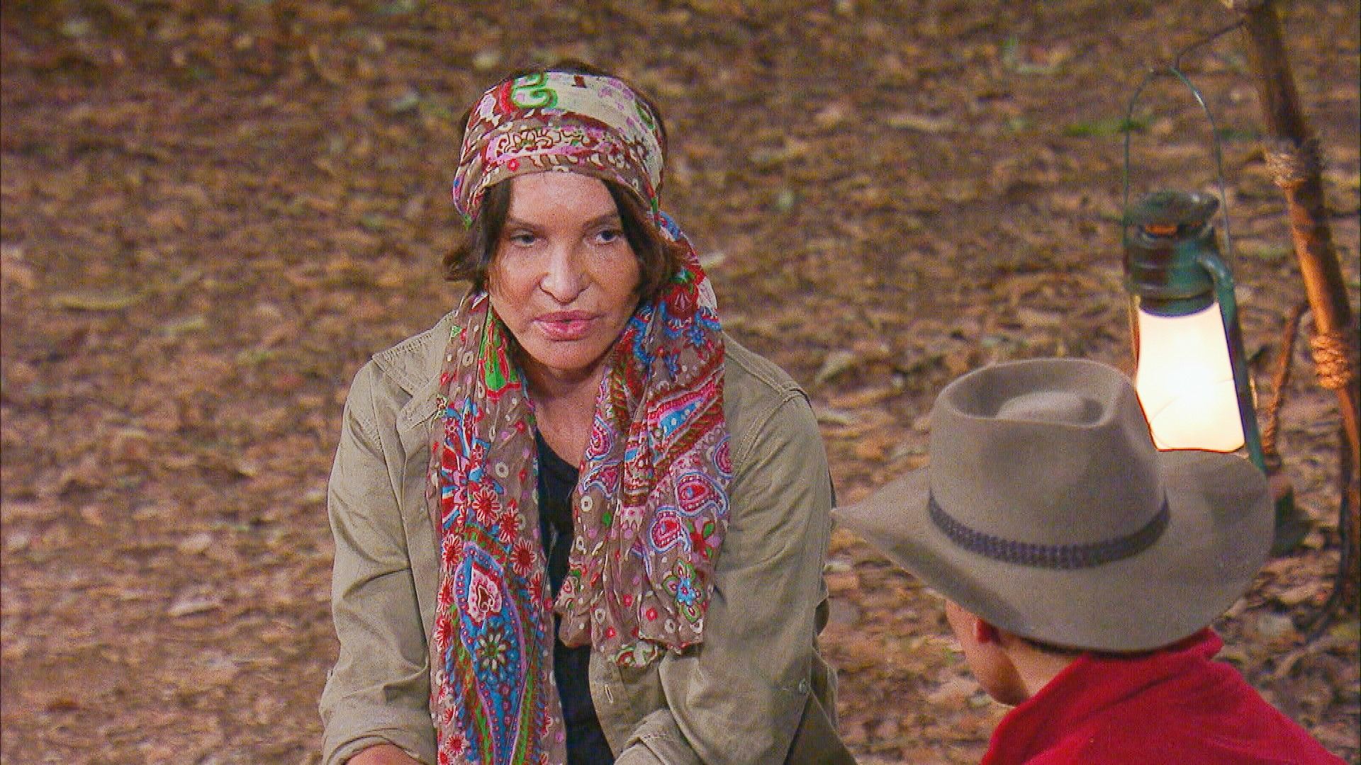 Anouschka fühlt sich im Dschungelcamp nicht wohl.