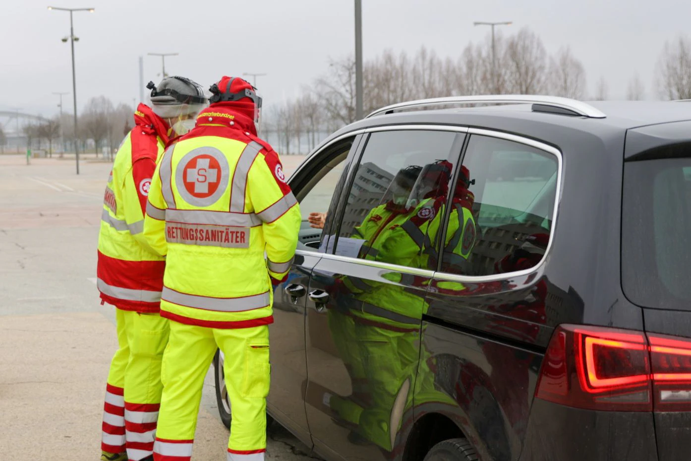 In Urfahr gibt es ein Drive-In für Testungen. Die positiven Ergebnisse schießen derzeit in OÖ nach oben.