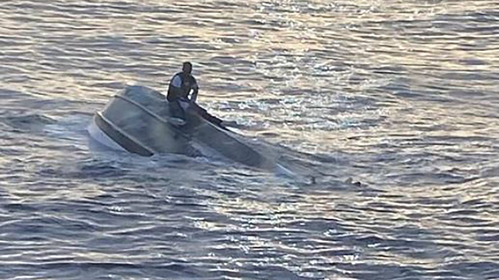 Vor der Küste des US-Bundesstaates Florida ist es am Dienstag zu einem Bootsunglück gekommen. 39 Menschen werden vermisst.