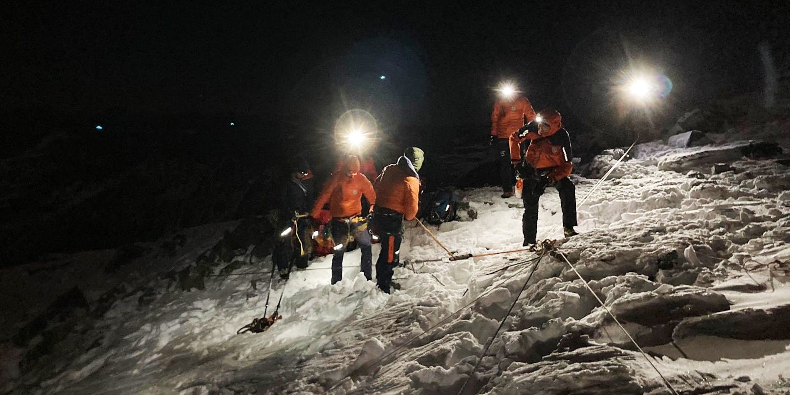 Drei Jugendliche aus Deutschland mussten am Donnerstagabend von der Bergrettung geborgen werden. (Symbolbild)