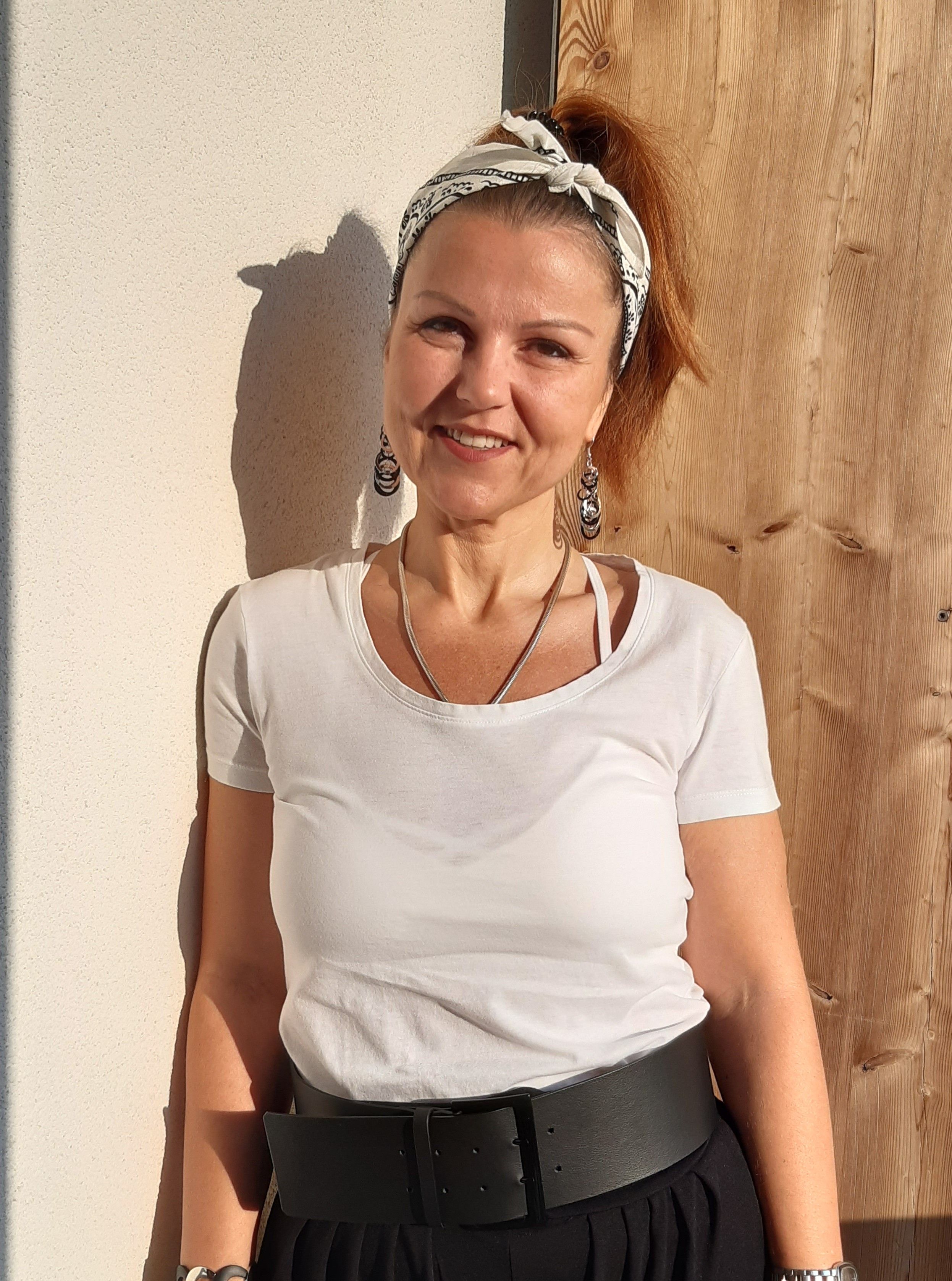 Claudia Antoni absolvierte eine Ausbildung zur Fachsozialbetreuerin in der Altenpflege.