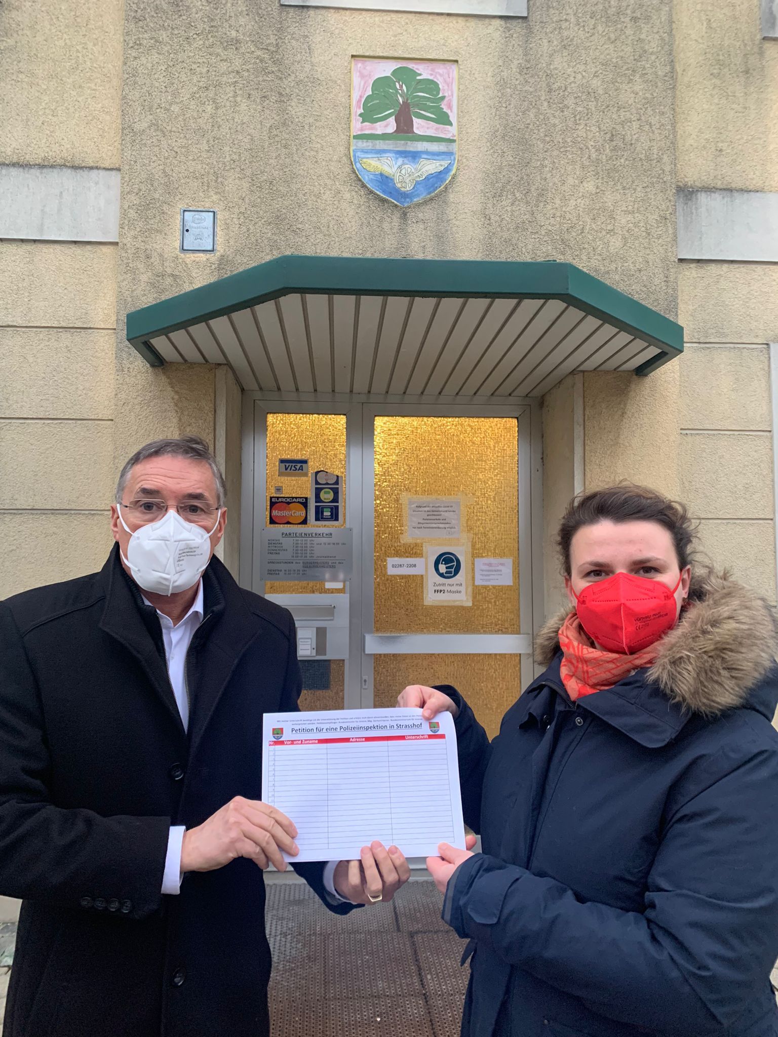 Bürgermeister Ludwig Deltl und Gemeinderätin Julia Neidhart-Hermann