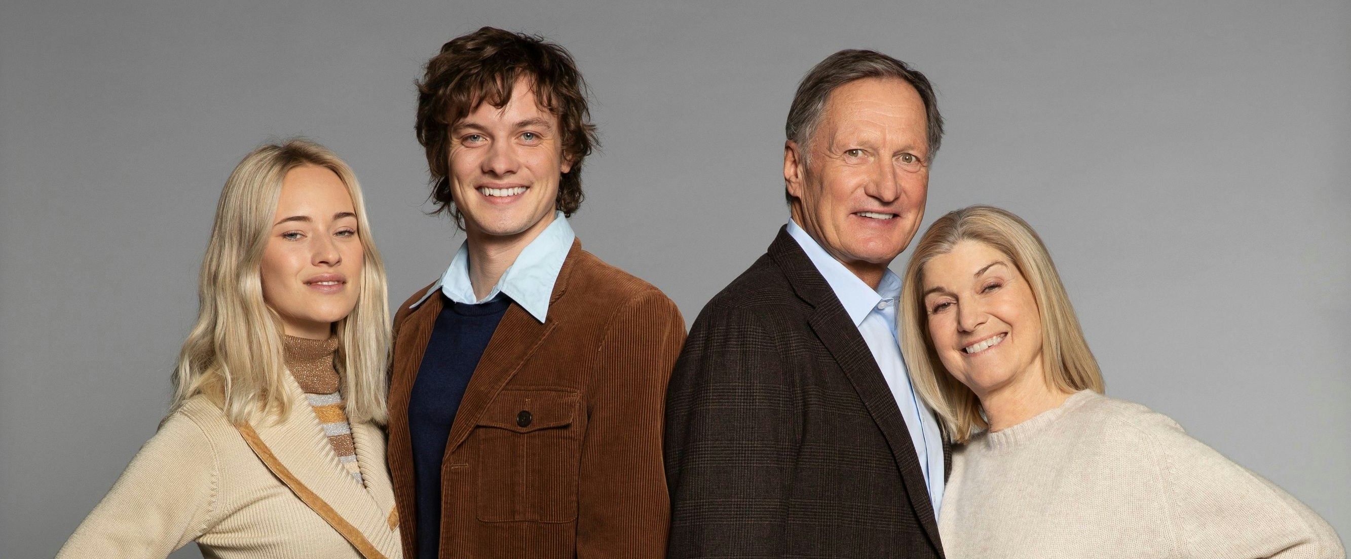 Valerie Huber (26), Julian Waldner (25) und  die echten Klammers Franz (68) und Eva