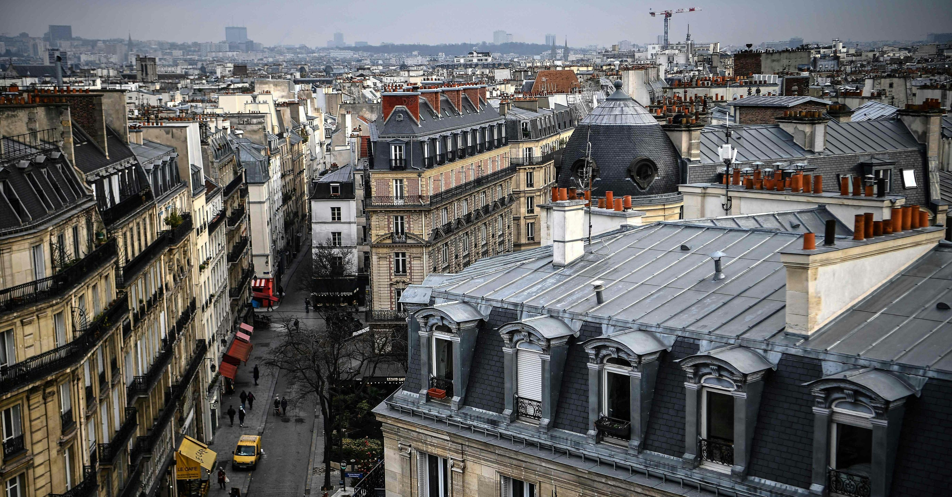 Fotograf René Robert erfror mitten in Paris, nachdem er nach einem Sturz nicht wieder aus eigener Kraft aufstehen konnte. (Symbolbild)