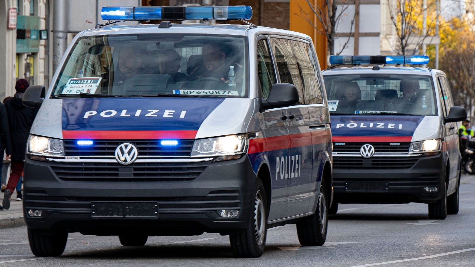 Die Polizei nahm die beiden Tatverdächtigen fest.