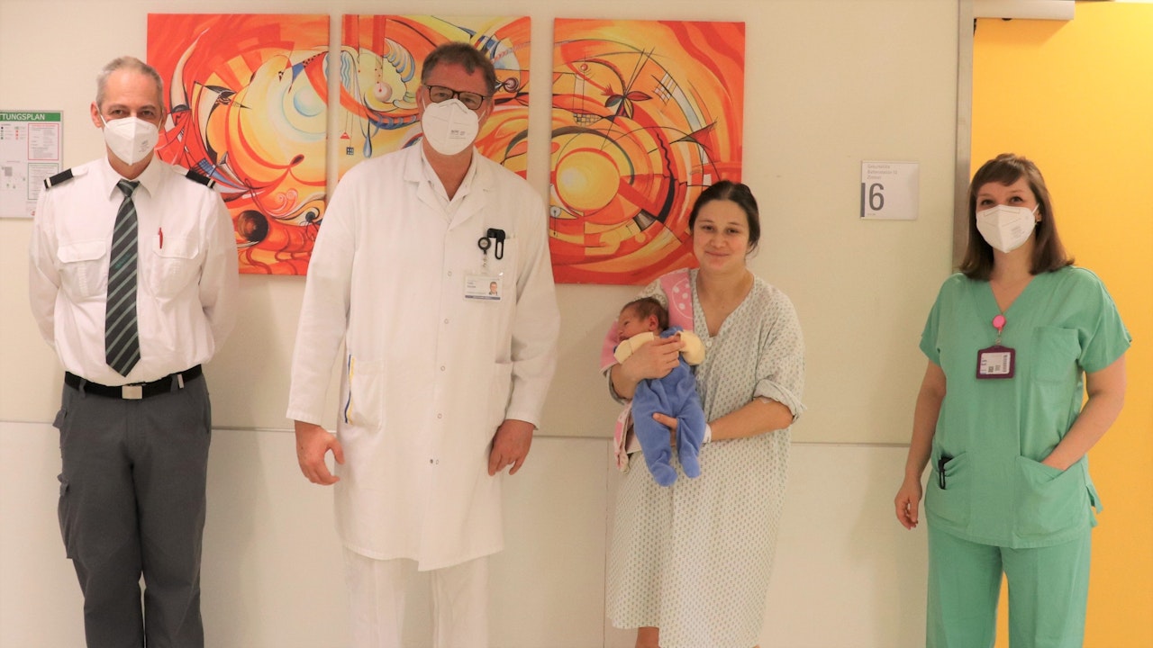 Heute.at - Spontangeburt am Parkplatz! Baby Luca hatte es eilig